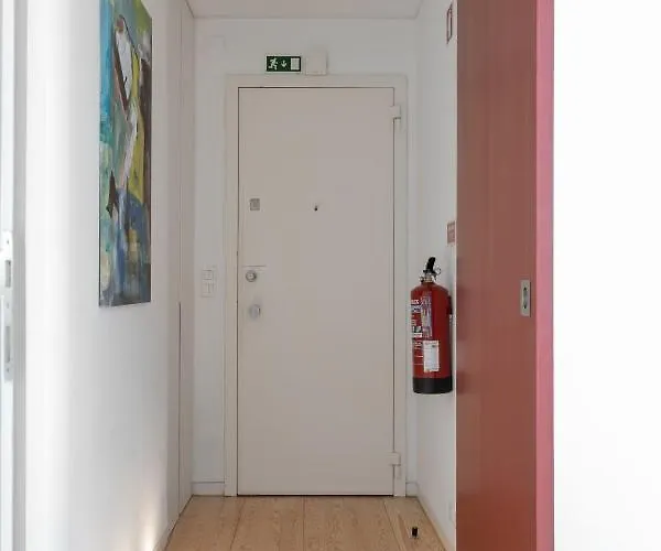 Prata Street-your In Διαμέρισμα *