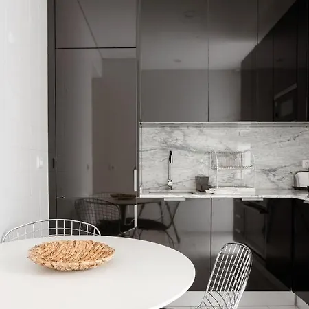 Prata Street-your In Apartment